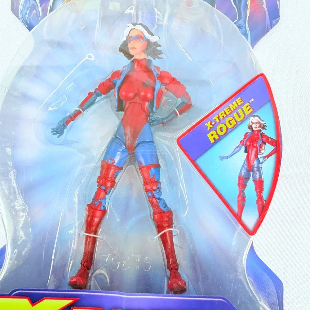 Toy Biz Marvel X-Men X-Treme Rogue Action Figure 2006 Series 70879 New